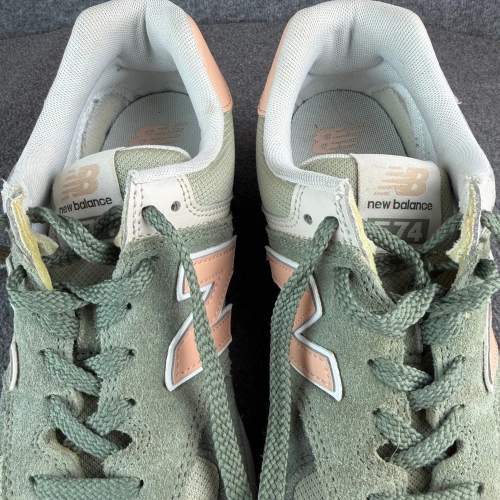 New Balance Women's Green & Peach 574 Sneaker